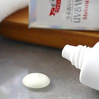 UV & WHITE Moisture Gel 50+ 60g