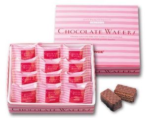 ROYCE '(Lloyd's) chocolate wafers [strawberry cream] 12 pieces