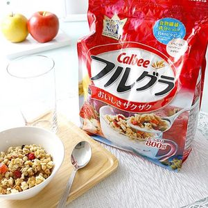 Calbee Frugra - Fruit Granola