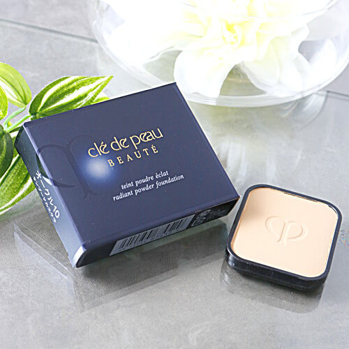 Clé de Peau Beauté タンプードルエクラ ファンデーション パウダー