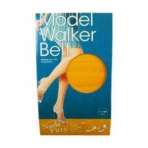 Model Walker belt nude fit tee