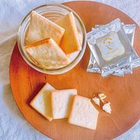 Tokyo Milk Cheese Factory Honey & Gorgonzola Cookies (10 Pieces)