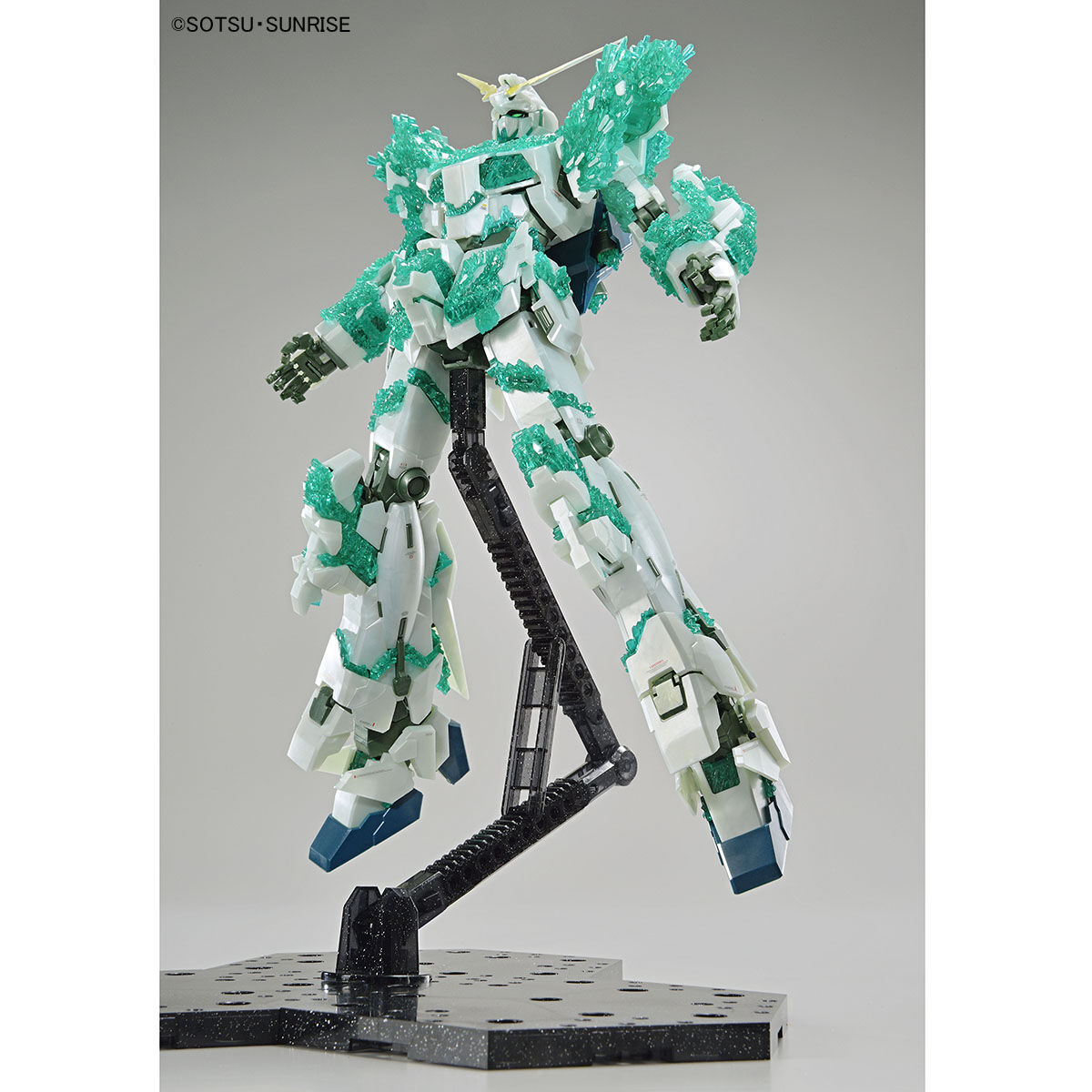 ガンダム　ユニコーン　3Dクリスタル ユニコーンガンダム 3Dクリスタル｜Yahoo!フリマ（旧PayPayフリマ）