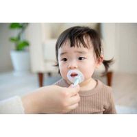richell尝试 Tsuyomochi 婴儿牙刷 第 4 步