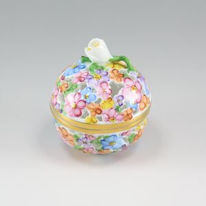 헤렌드 HEREND 워터마크 봉봉 넣어 입상 오브제 6219/C Openwork pompom holder _【중고】