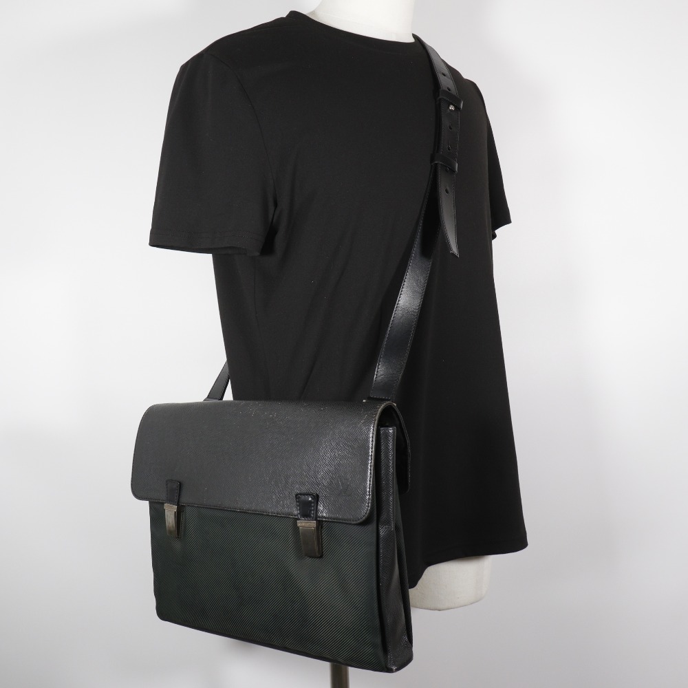 ルイヴィトン サラトヴGM ルイヴィトン タイガ サラトヴGM M30882 LV