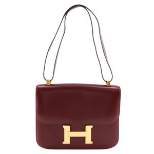 Pre-owned Hermès Constance 23 shoulder bag in box calf leather, 1981. Available in crossbody or shoulder, A5 size with flap. Women's.