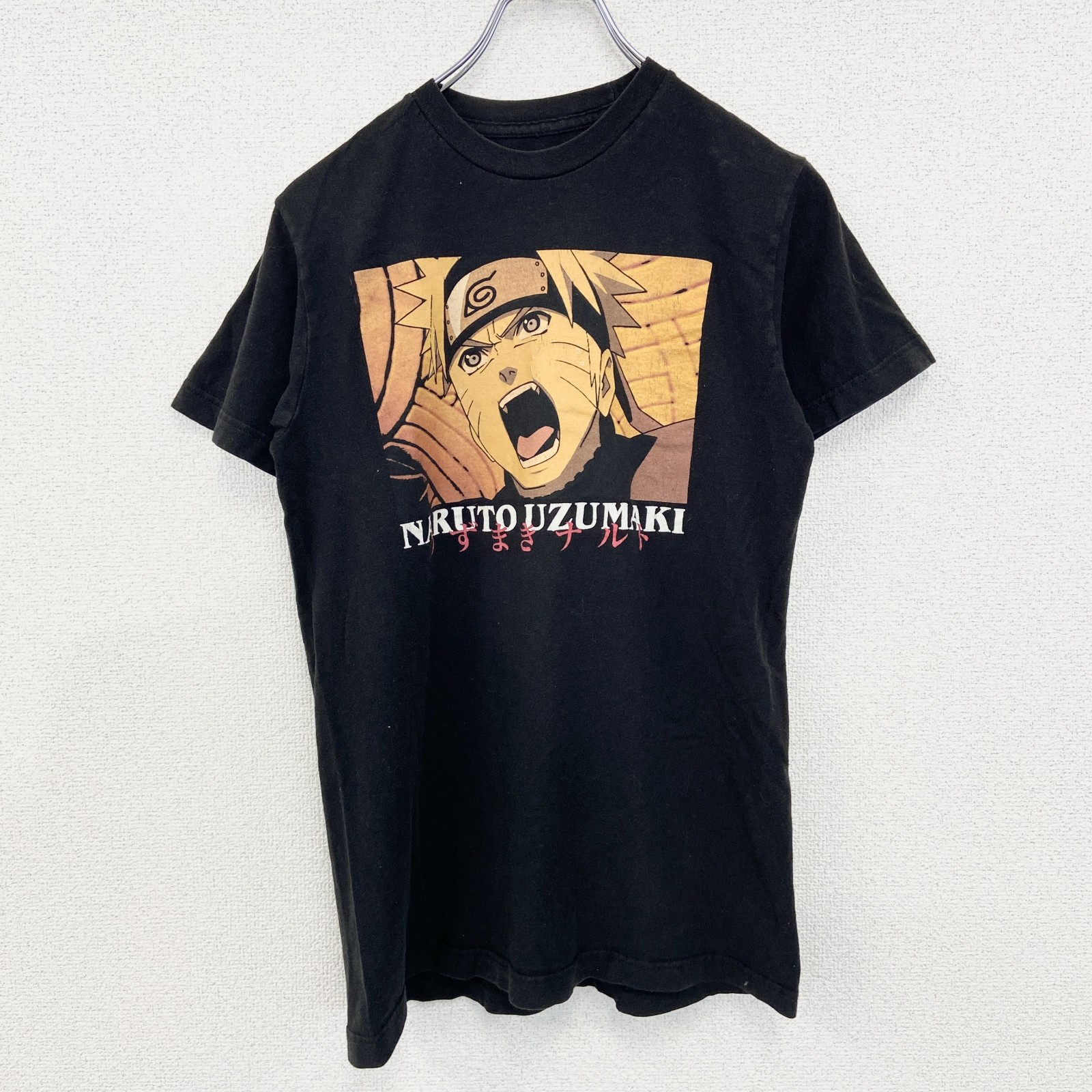 アニメＴシャツ　サイズＳ　黒ブラック半袖Ｔシャツ　うずまきなると　メンズ　古着 NARUTO うずまきナルト 半袖Ｔシャツ アニメ ブラック