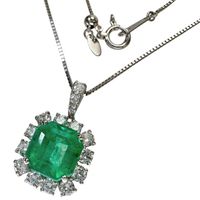 二手女士項鍊，鑲嵌一顆 2.01 克拉祖母綠和 0.68 克拉鑽石，鉑金 (Pt950/Pt850) 材質，重 4.8 克，長 45 公分。