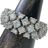 二手義大利珠寶，彈性戒指，12號，60顆鑽石，11.9克，18K白金，女士款