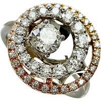 二手女戒指，13號，鑲嵌一顆0.305克拉的中心鑽石和0.41克拉的周圍鑽石，採用Pt900鉑金/18K玫瑰金鑲嵌，重6.4克。