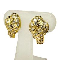 二手 18K 金耳環，鑲嵌 0.50 x 2 克拉鑽石，重 3.8 克，女士款。