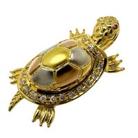 二手海龜造型TOP，鑲嵌0.24克拉鑽石和紅寶石。重12.5公克，材質可選18K金、24K金或Pt900鉑金。女士款。