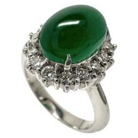 二手女戒指，13號，鑲嵌一顆3.23克拉凸圓形祖母綠和0.44克拉鑽石，鉑金（Pt900）戒托，重8.6克。