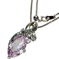 Pre-owned women's necklace featuring 6.34ct kunzite and 0.16/0.10ct partially treated diamonds in 18K white gold, 8.1g, 49.5cm.