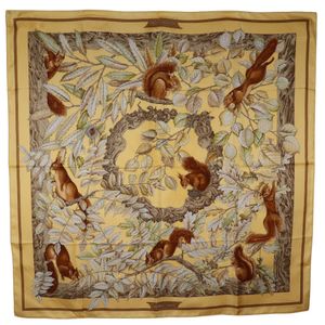 Pre-owned Hermès Carree 90 scarf, Casse Noisette Nutcracker silk, made in France, beige, for women.