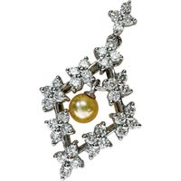 Pre-owned 4.5mm Akoya pearl top with a 0.63ct NATURAL Color diamond and 3.3g 18K white gold.