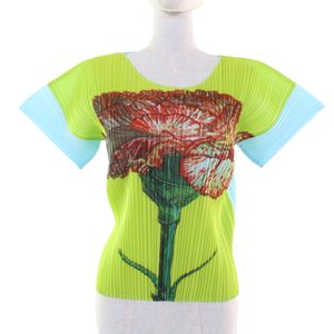 Excellent condition PLEATS PLEASE Issey Miyake PP06-JK110 Carnation Short Sleeve Top, Color 3, Made in Japan, Authentic, Women's
