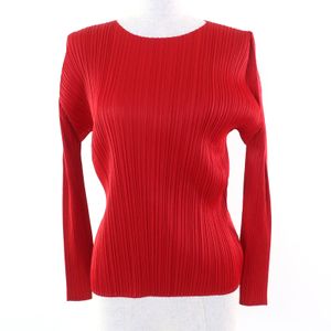 Excellent condition PLEATS PLEASE Issey Miyake 24SS PP41-JK501 crew neck long sleeve top in RED ( 3). Authentic, made in Japan. Women's.