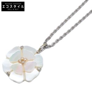 샤넬 98A 화이트 쉘 코코마크 카멜리아 모티브