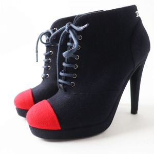 【持续更新】成色极佳 ◎ 意大利制造 CHANEL G30404 女士 Coco Mark 双色系带羊毛短靴，海军蓝和RED35 1/2