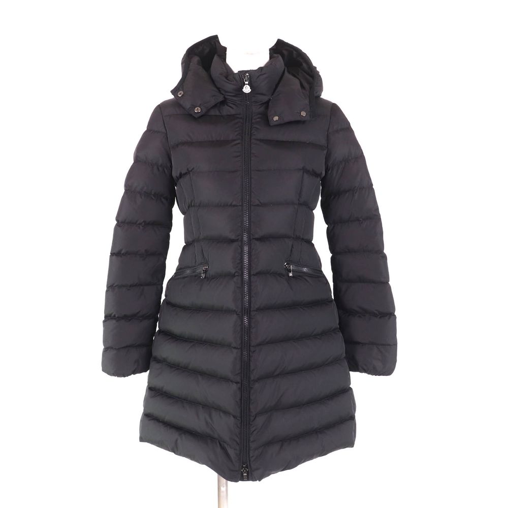 MONCLER CHARPAL 羽绒服，带帽和logo 贴片，黑色，拉链款