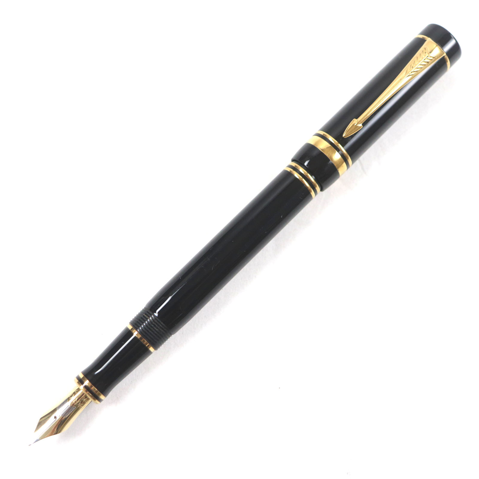 狀況良好的派克 Duofold Black GT International 鋼筆，18K 金，中號筆尖，早期型號，黑金配色，英國製造，男士專用