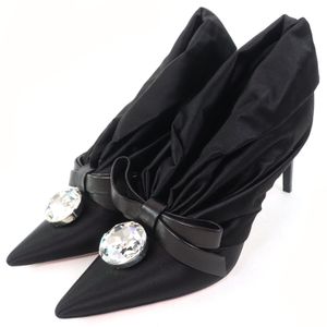 状况极佳：Miu Miu 缎面高跟鞋，饰有珠宝和皮革RIBON，黑色，36 码，意大利制造，带盒子和防尘袋。