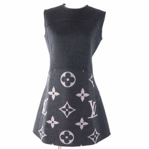 Excellent condition LOUIS VUITTON 20AW wool and silk Monogram sleeveless A-line dress in dark gray and light pink, size 36, made in France, authentic.