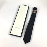 GUCCI 타이거 자수 넥타이