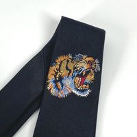 GUCCI 타이거 자수 넥타이