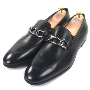 Salvatore Salvatore Ferragamo Double Gancini U 型皮鞋，黑色，银色五金，尺码 9.5EEE，意大利制造，状况极佳。