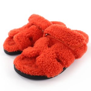 爱马仕 Chypre 羊毛皮和羊皮绑带平底凉鞋，橙色，37.5 码，带鞋盒，意大利​​制造，女款，状况极佳。