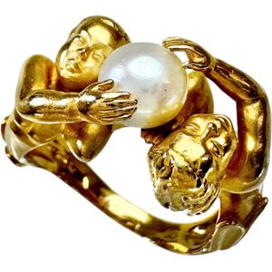 二手 Carrera y Carrera 天使图案戒指，镶嵌 6.5 毫米椭圆形珍珠，18K 金，13.3 克，15 号，女士款