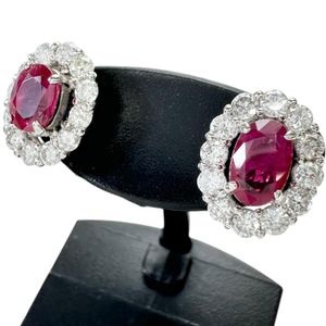 二手女士耳环，铂金（Pt950），3.5克，镶嵌1.080/1.030克拉红宝石和0.67/0.6​​7克拉钻石。