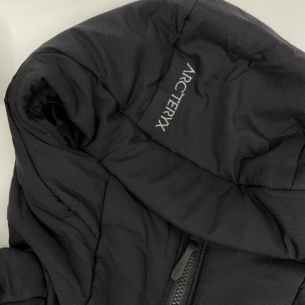 Arc'teryx 23 X000007302 Black ATOM HEAVY WEIGHT HOODY XS [Pre
