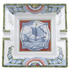 二手愛馬仕煙灰缸，陶瓷材質，綠色，帆船圖案。