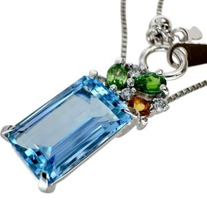 二手Aquamarine、橄榄石、绿色石榴石、黄水晶和 0.07 克拉钻石，18K 白金材质，4.6 克，45 厘米。