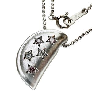 二手星形项链，镶嵌一颗天然粉钻（0.06克拉）和一颗钻石（0.04克拉），18K白金材质，重6.2克，长40厘米。女士款。