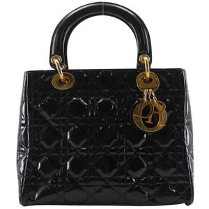 二手 Christian Dior Lady Dior 中号 Cannage 漆皮手提包，黑色。A5 尺寸，拉链开合。