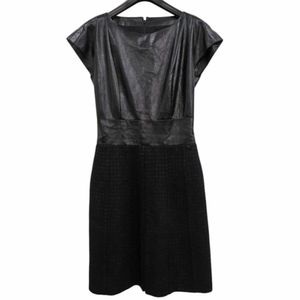 Excellent condition Chanel Tweed P50251W05584 Wool and Leather Black Dress, Black 0380 [Pre-owned] CHANEL