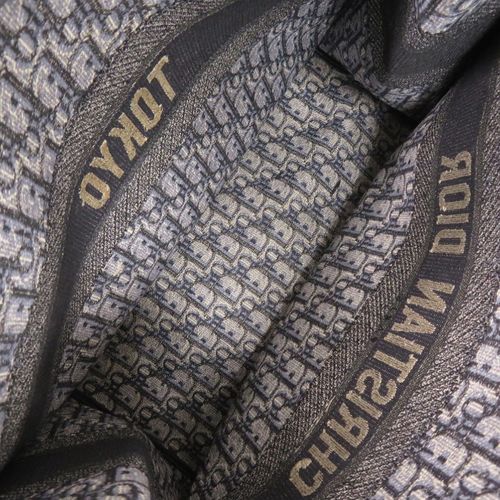 Dior Book Tote Large 內裡工藝細節
