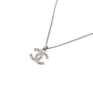 Excellent condition Chanel Coco Mark C12V necklace, metal/rhinestone, silver, 0548 [pre-owned] CHANEL
