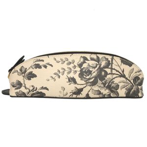 全新未使用 Gucci Herbarium 662130 皮革米黑色鉛筆盒 1564 [二手] GUCCI