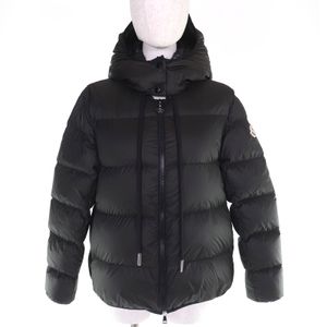 Excellent condition MONCLER 2022-2023 AW DRONIERES logo patch hooded 2-way down jacket/vest, black, size 0, authentic, women's, includes hanger and garment storage.
