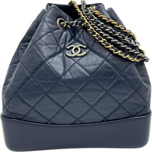 二手香奈兒 Gabriel 雙肩包/日用包，帶序號封條，編號 28（約 2019 年），海軍藍皮革，銀金色五金配件。女士款。