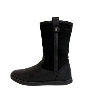 [Pre-owned] CHANEL Quilted Matelasse Coco Mark Boots in Black