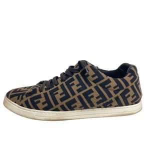 Pre-owned FENDI 28 low-top Zucca pattern sneakers in Braun