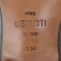 狀況極佳 ▼BERLUTI Berluti Alessandro Gale Scritto 皮革書法素麵繫帶牛津鞋，黑色，6.5 碼，附防塵袋，義大利製造，男款。