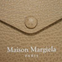 Maison Margiela Margiela iPhone 14 Pro Case, Grained Calf Leather, Chain Strap, Unused, Logo, Beige, Smartphone Case, SA1VZ0023 P6421 T2070